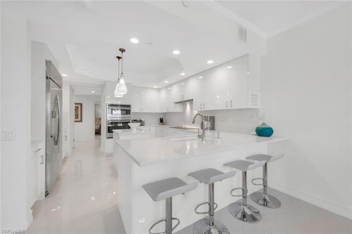 apt-202-8665 Bay Colony Dr, NAPLES, FL, 34108-6765 | Card Image