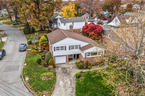 86 Pinto St, Hollis, NY, 11423-1245 | Card Image