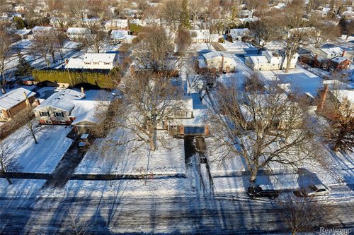 4151 Cambridge Crescent Dr, Troy, MI, 48085-3601 | Card Image