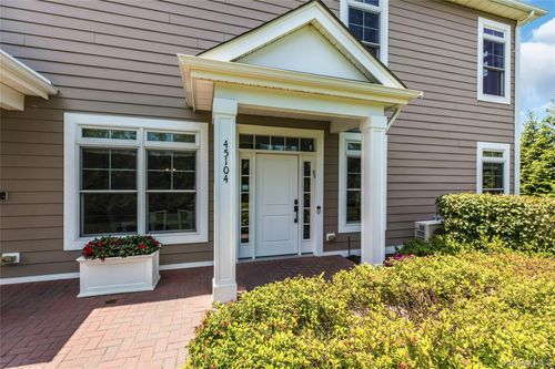45104 Silver Birch Ln, Plainview, NY, 11803-2186 | Card Image