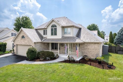413 Windsor Dr, Oswego, IL, 60543-9204 | Card Image