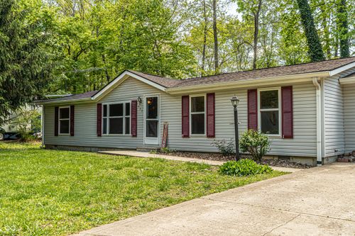 623 Shooting Star Way, Cloverdale, IN, 46120-8860 | Card Image