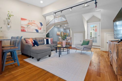 10-224 Florence St, Boston, MA, 02131-3771 | Card Image