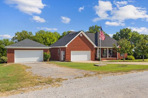 605 Compton Ln, Columbia, TN, 38401-6864 | Card Image