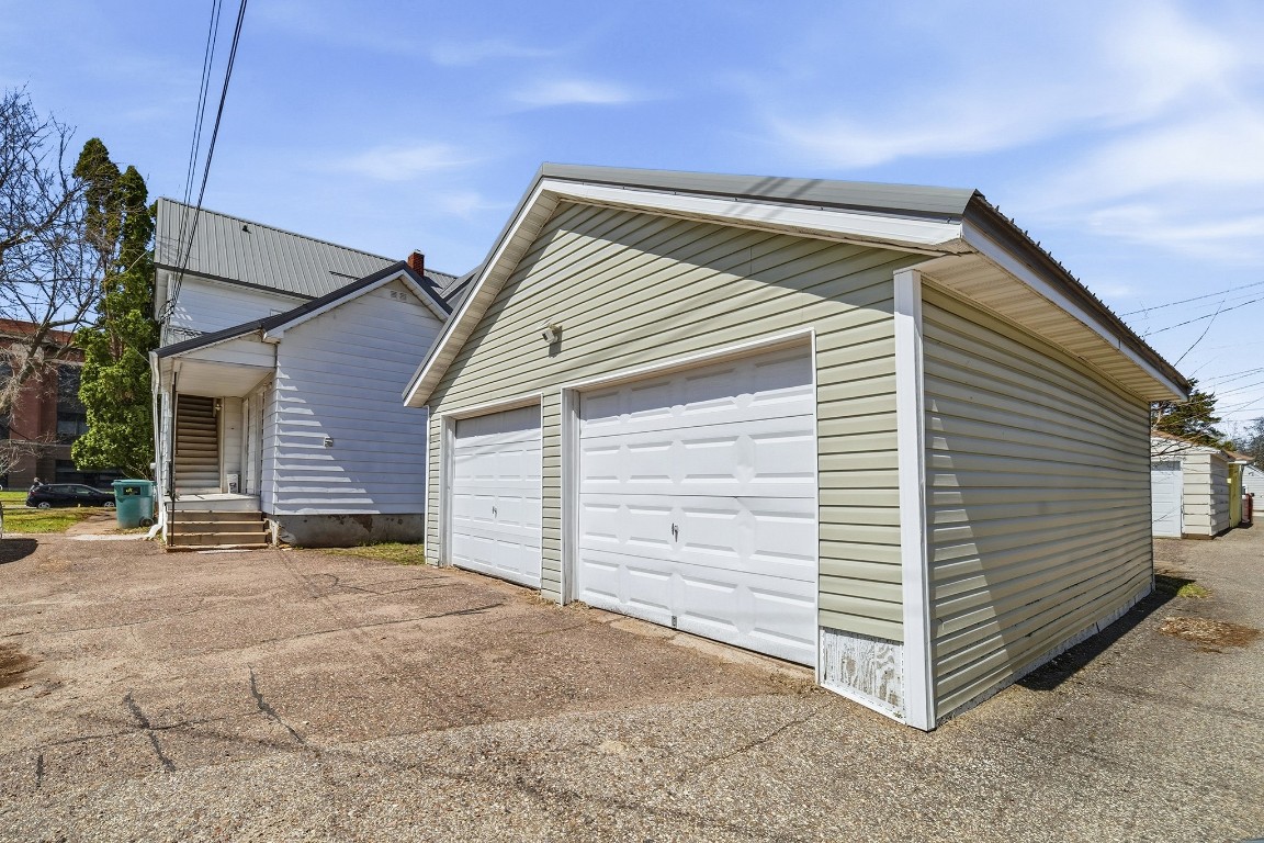 Residential Income in Eau Claire 3