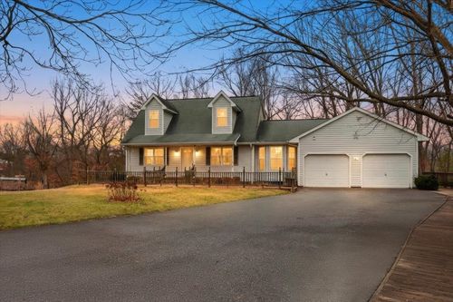 61 Hillandale Dr, Staunton, VA, 24401-6540 | Card Image