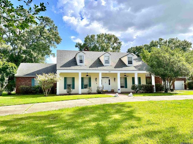 627 W Main St, House other with 3 bedrooms, 3 bathrooms and null parking in Gonzales LA | Image 6