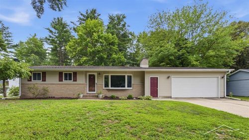2313 Luhring St, Midland, MI, 48640-2527 | Card Image