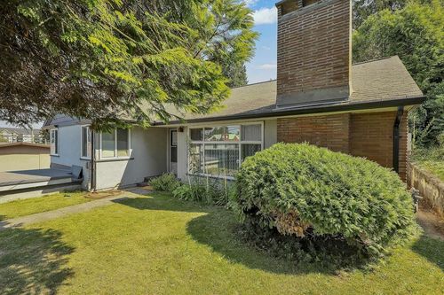 2374 Hillside Dr, Abbotsford, BC, V2S3R7 | Card Image