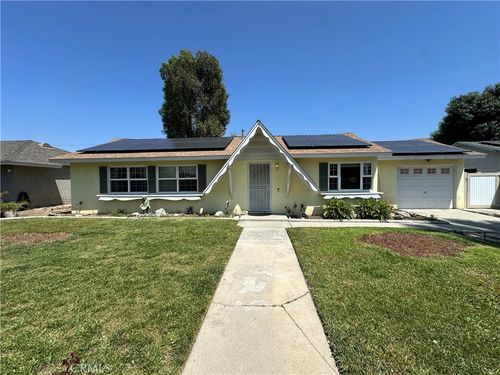 3211 Sierra, Norco, CA, 92860 | Card Image