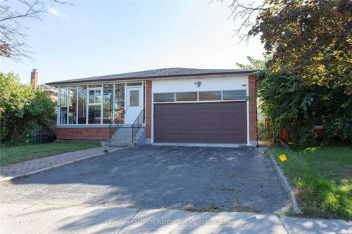 upper-4 Fordcombe Cres, Markham, ON, L3R3E8 | Card Image