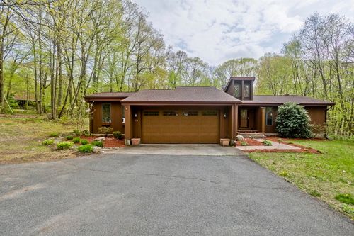 32 Zuell Hill Rd, Monson, MA, 01057-9764 | Card Image