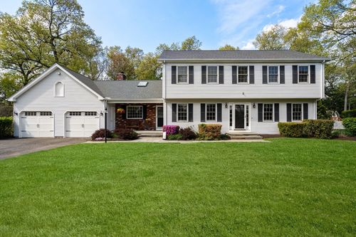 119 Pineridge Dr, Westfield, MA, 01085-4550 | Card Image