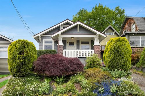3505 Burke Ave N, Seattle, WA, 98103-9027 | Card Image