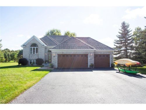 1340 Tulip Ln, Baldwin, WI, 54002-5140 | Card Image
