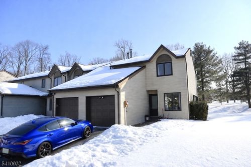 8-8 Dogwood Cir, Flemington, NJ, 08822-3029 | Card Image