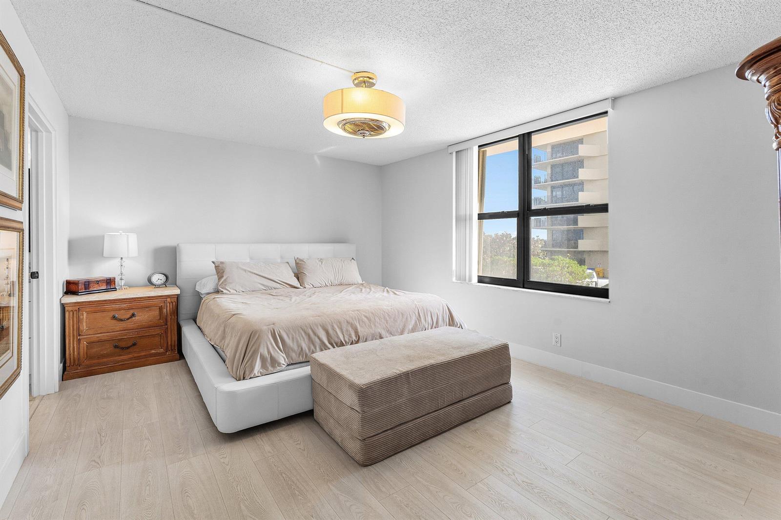 Residential Lease in Singer Island 5