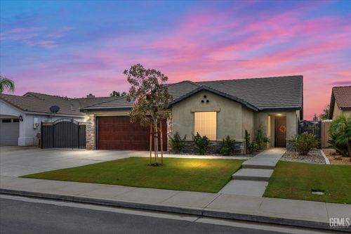 349 Dani Rose Ln, Bakersfield, CA, 93308-7849 | Card Image