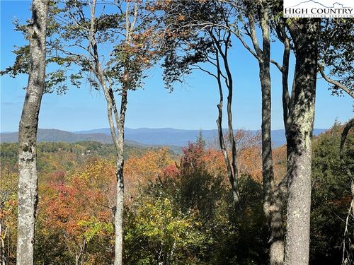 118 Overbrook Trl, Beech Mountain, NC, 28604-8144 | Card Image