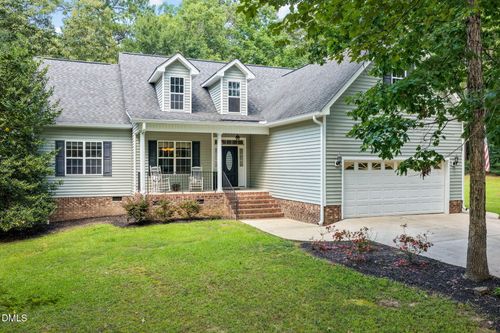 120 Green Way Dr, Four Oaks, NC, 27524-8953 | Card Image