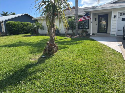 160 9th Ct, Vero Beach, FL, 32962-2809 | Card Image