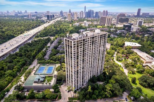 505-121 N Post Oak Ln, Houston, TX, 77024-7710 | Card Image