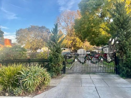 406 7th Ave, Menlo Park, CA, 94025-1845 | Card Image