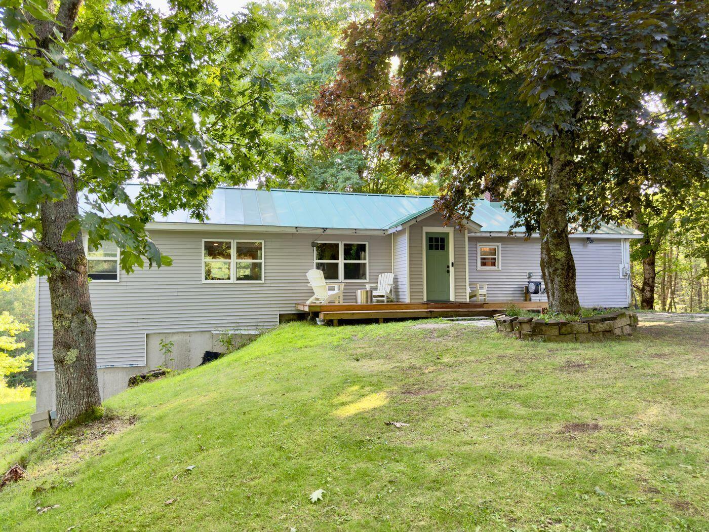 Camden Rd, Hope, ME 04847