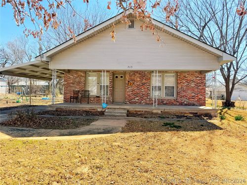 715 N Burgess St, Holdenville, OK, 74848-3826 | Card Image