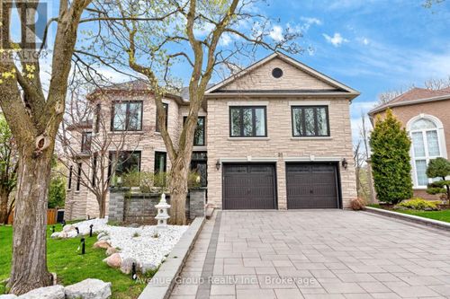 21 Palace Crt, Richmond Hill, ON, L4B4C3 | Card Image