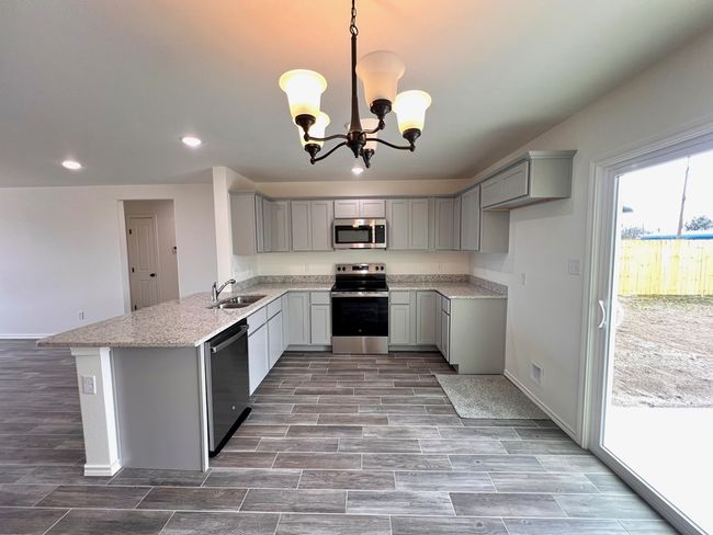 2005 Hudson St, House other with 3 bedrooms, 2 bathrooms and 1 parking in San Angelo TX | Image 4