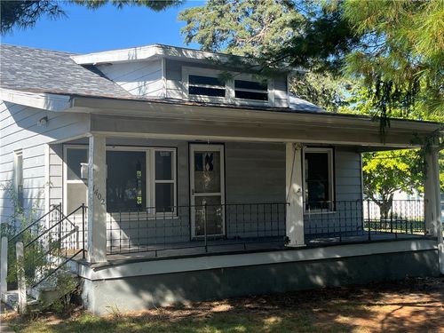 1402 14th St, Charleston, IL, 61920-2910 | Card Image