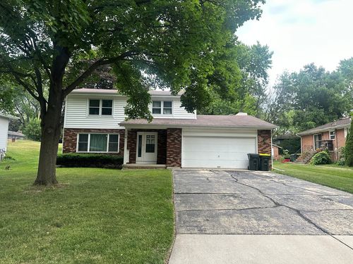 154 Howard Ave, East Dundee, IL, 60118-1637 | Card Image