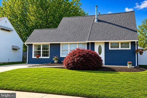 39 Vermillion Ln, LEVITTOWN, PA, 19054-1011 | Card Image