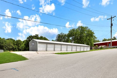 4227 Ne 43rd Ct, Des Moines, IA, 50317 | Card Image
