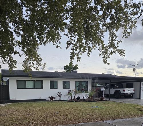 9460 Martinique Dr, Cutler Bay, FL, 33189-1749 | Card Image