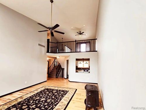 62-9418 Rayna Dr, Davison, MI, 48423-1745 | Card Image