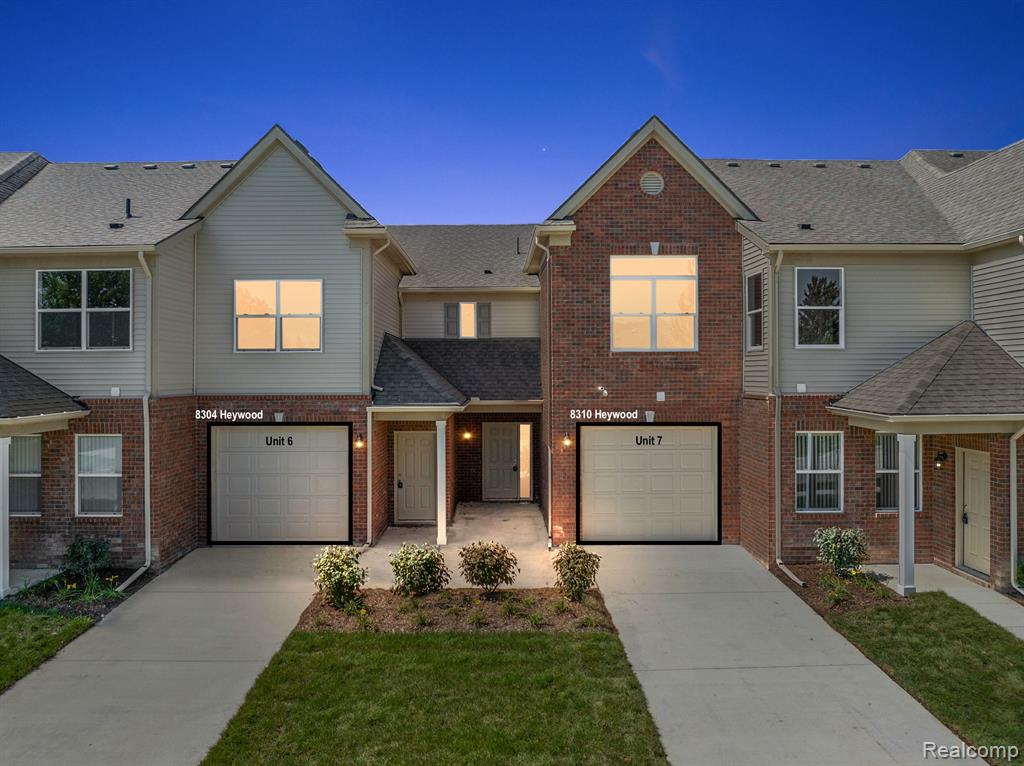 Heywood Cir, Sterling Heights, MI 48312