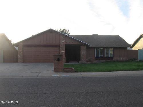 20832 N 17th Ave, Phoenix, AZ, 85027-3518 | Card Image