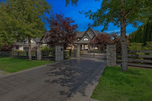 262 198 St, Langley, BC, V2Z0A5 | Card Image