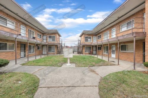 16701 Greenfield Rd, Detroit, MI, 48235-3832 | Card Image