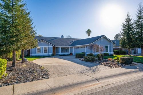 2995 Howard Dr, Redding, CA, 96001-6104 | Card Image