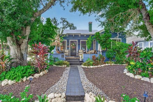 2318 7th Ave W, BRADENTON, FL, 34205-4810 | Card Image