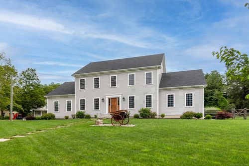81 Chalybes Rd W, Roxbury, CT, 06783-1418 | Card Image