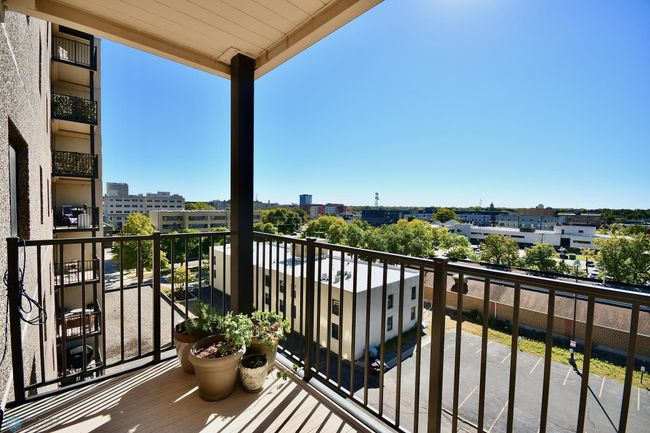 Deck | Image 25