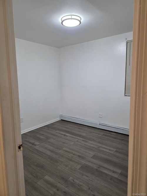 1-2-3-400 Crescent Street, New York, NY, 11208 | Card Image