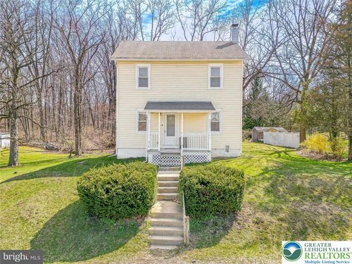 638 State St, MERTZTOWN, PA, 19539-9142 | Card Image