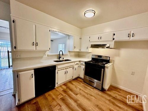 2309 Bradley Ave, Bakersfield, CA, 93304 | Card Image