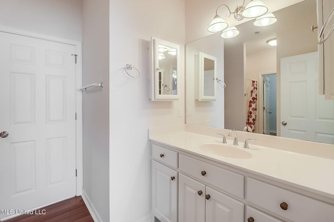 Apartment bath | Image 63