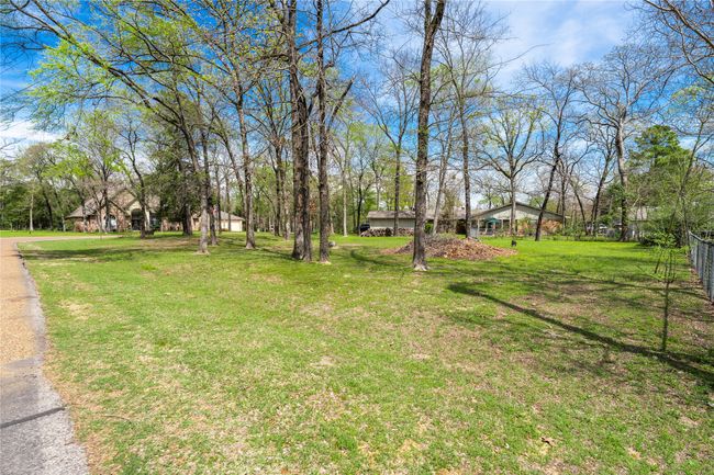 162 1 St Oak Dr, House other with 2 bedrooms, 2 bathrooms and null parking in Enchanted Oaks TX | Image 21